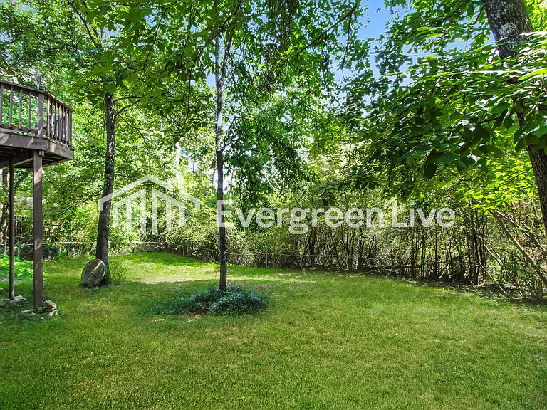 1755 Napier Dr — Photo 15