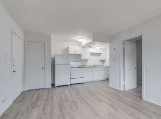 Pacific Flatz, Lansing, MI 48912