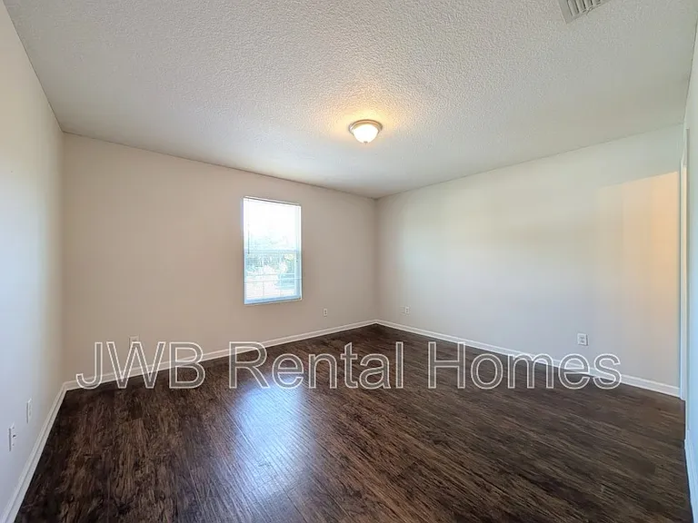 8401 McGirts Village Ln — Photo 7