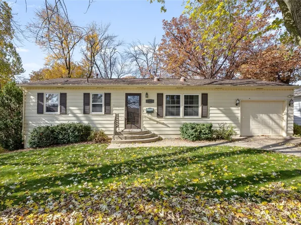 1709 Sierra Dr NE, Cedar Rapids, IA 52402