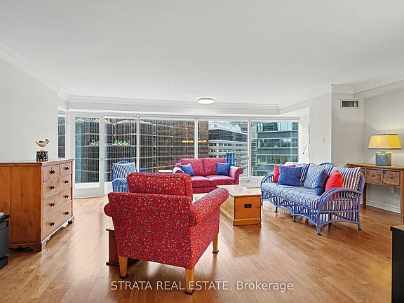 4th image of 33 University Ave #1206