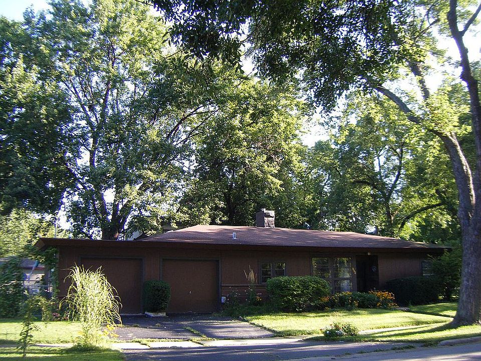 2nd image of 315 Dawes Ave