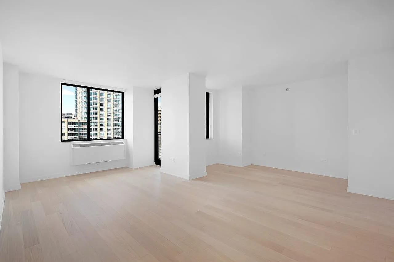 75 West End Avenue — Photo 2