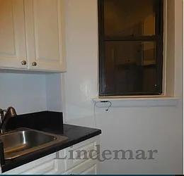 Rented by Lindemar LLC