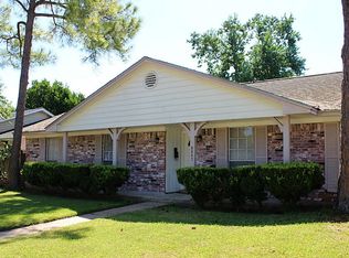 8807 Sharpview Dr, Houston, TX 77036