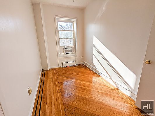 2nd image of 409 Sterling Pl APT 1