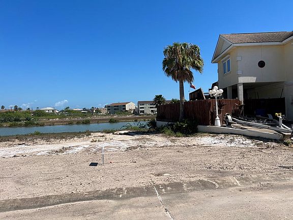 4th image of 1513 Harbor Island Dr