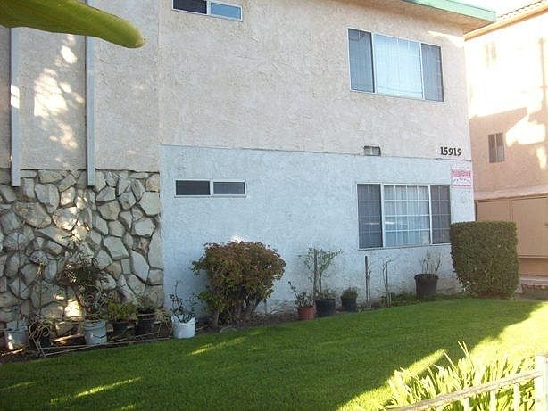 1st image of 15919 Vanowen St APT 2