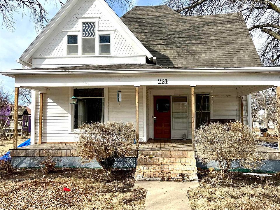 221 N 11th St, Wymore, NE 68466 Zillow