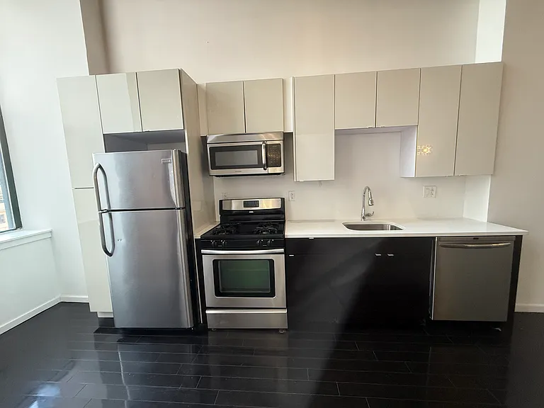 726-28 Market St #206 — Photo 4