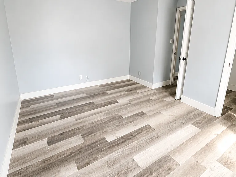 204 Middlebury St — Photo 14