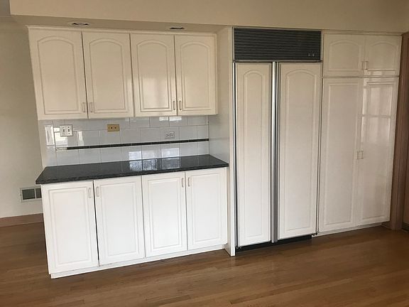 2nd image of 17 29th St