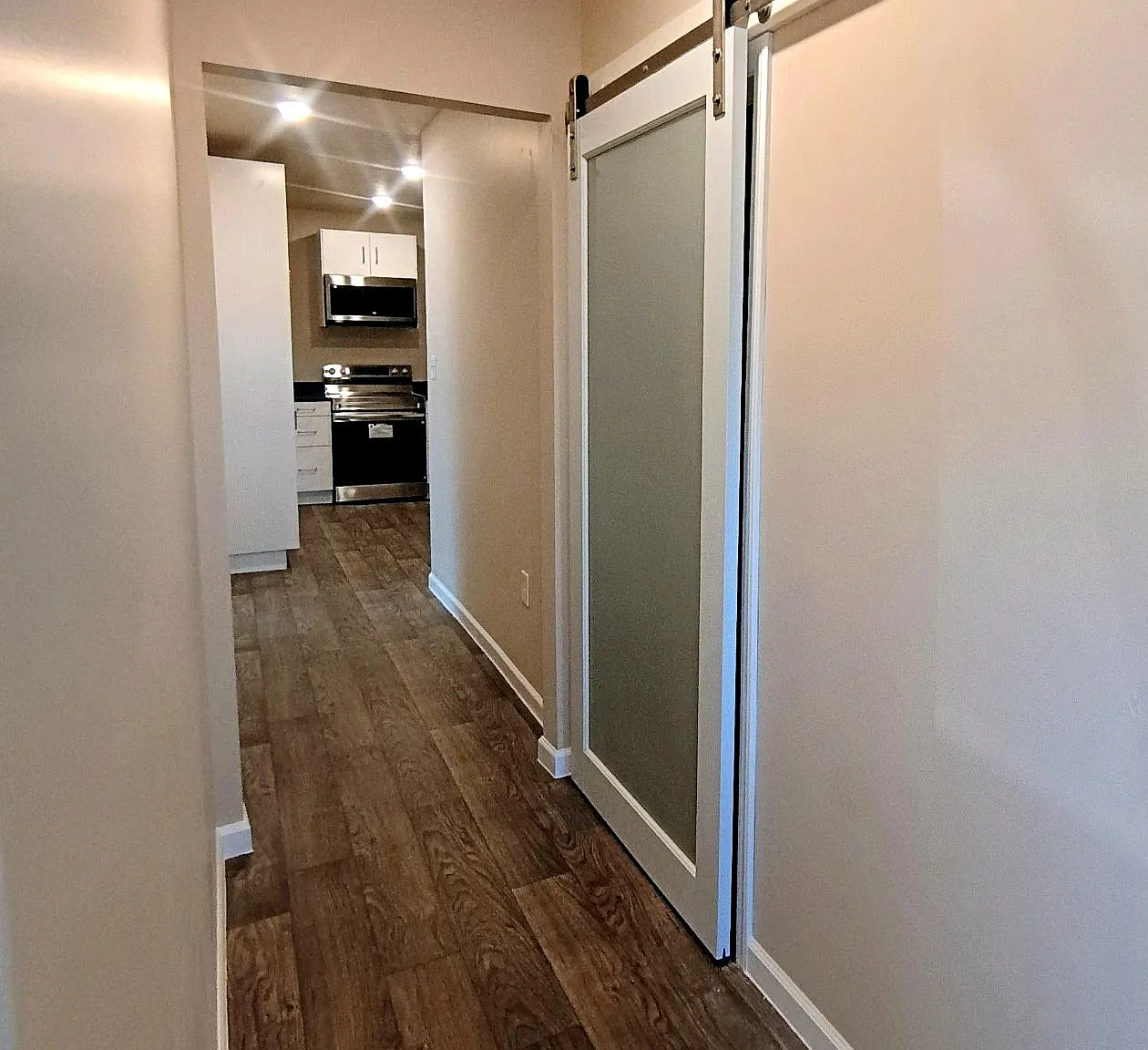 2 bed, 1200 sqft, $1,700 — Photo 3