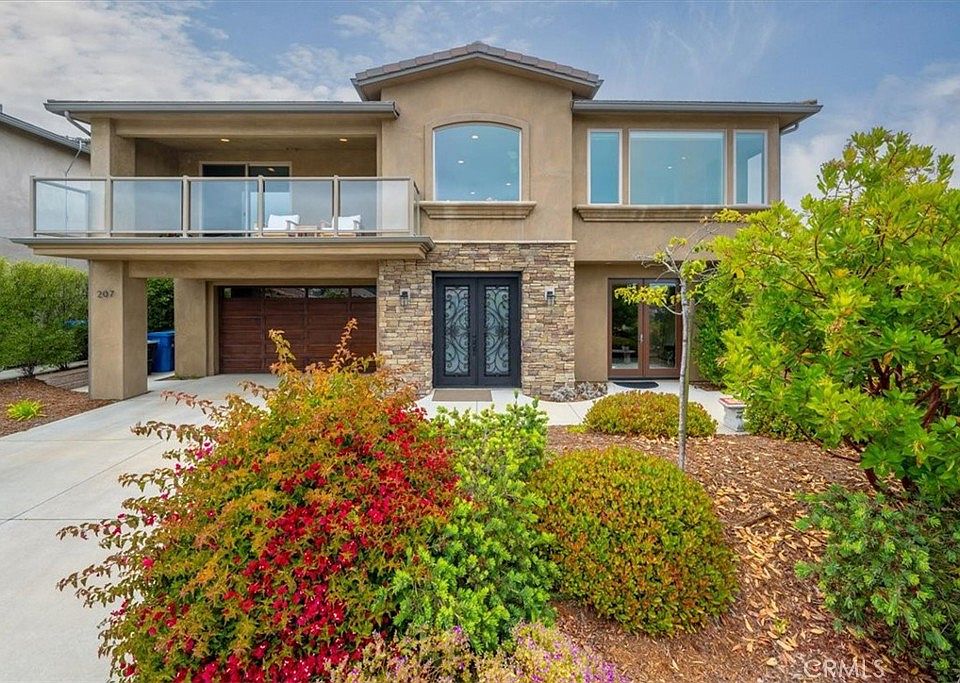1st image of 207 Princessa Ln