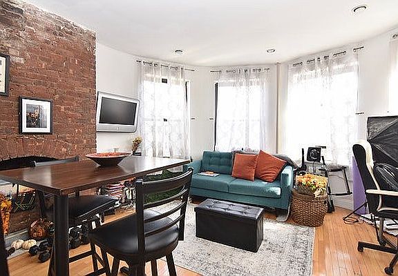 2nd image of 731 Saint Nicholas Ave APT 3A