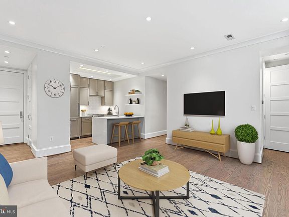 5th image of 418 7th St SE APT 101