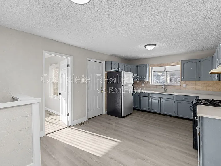 2056 Coleridge Dr — Photo 1