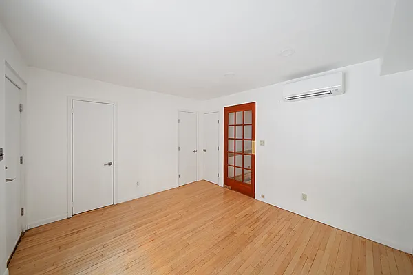 Rented by Douglas Elliman | media 4