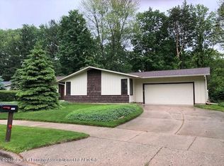 3892 Sandlewood Dr, Okemos, MI 48864