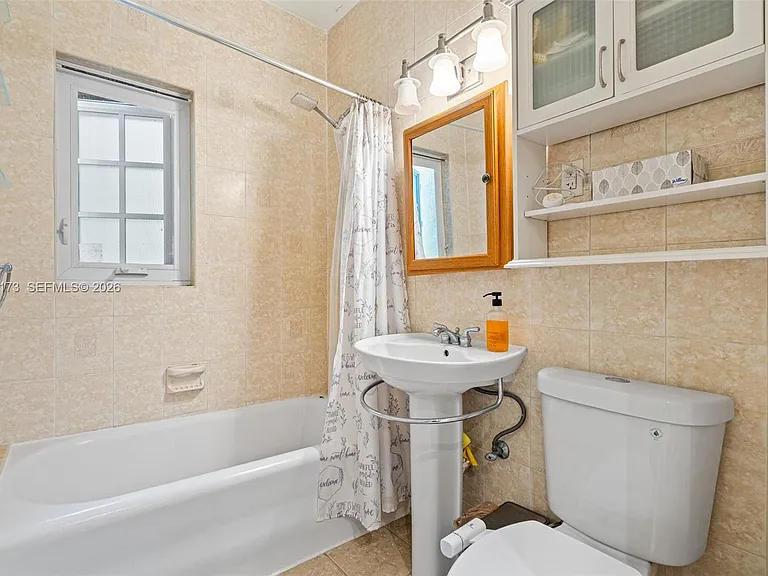 46 Montilla Ave #46 — Photo 24