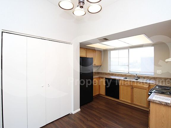 5th image of 10821 N 15th Ln Unit 3