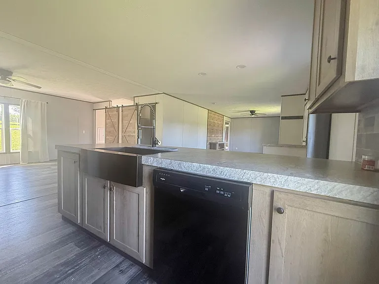 175 Oak Ln — Photo 15