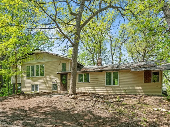 310 Wildwood Ave, White Bear Lake, MN 55110