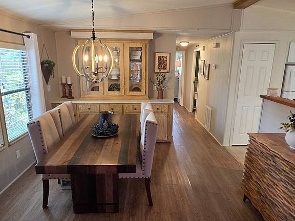 5th image of 2229 Village Hill Dr