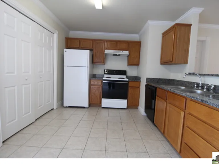 402 Bowden Ave #B — Photo 6