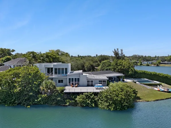 2070 NE 194th Ter, North Miami Beach, FL 33179