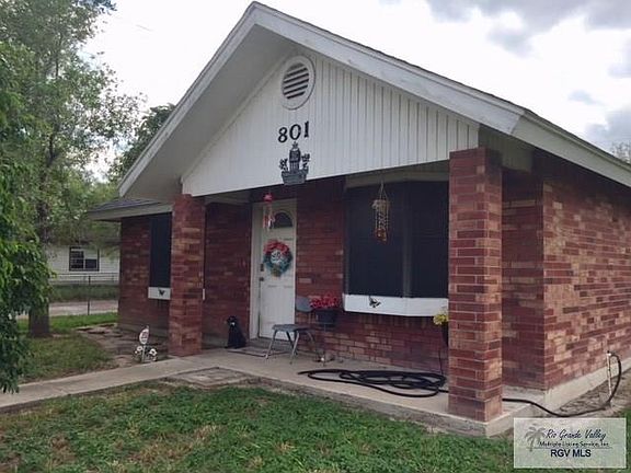 2nd image of 801 Woodford St