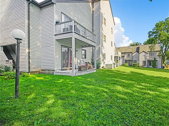 3rd image of 20 Raymond Pl #2-12E