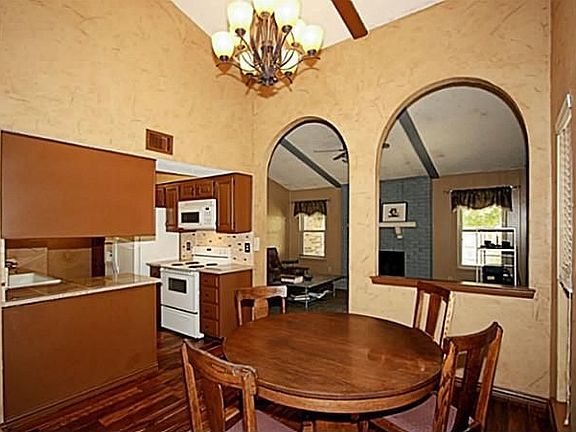 5th image of 773 Mockingbird Dr