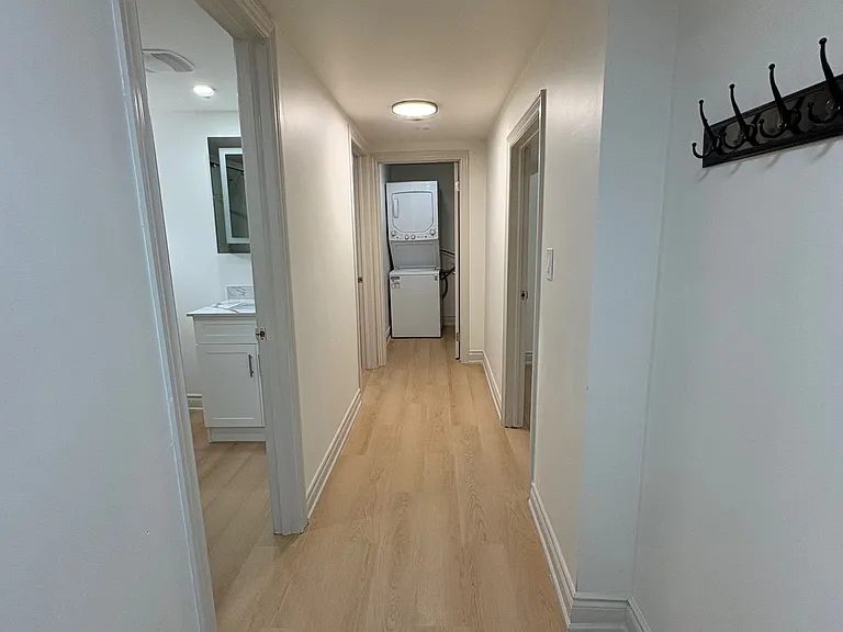 121 Lupin Dr #2 — Photo 3