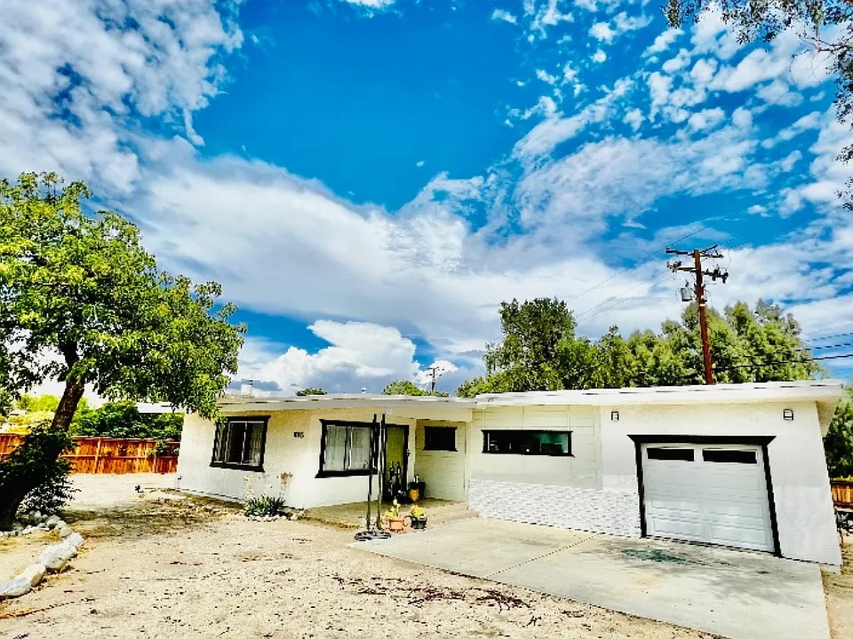 11085 Coronado Dr