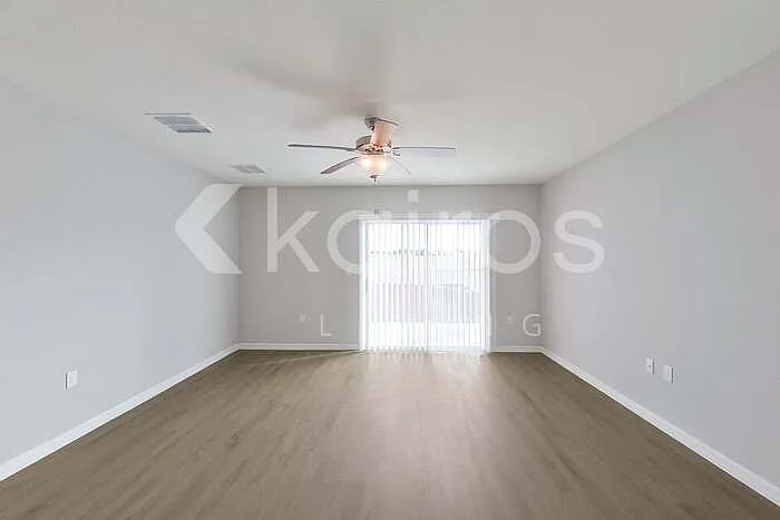 8669 SW 43rd Ter — Photo 2