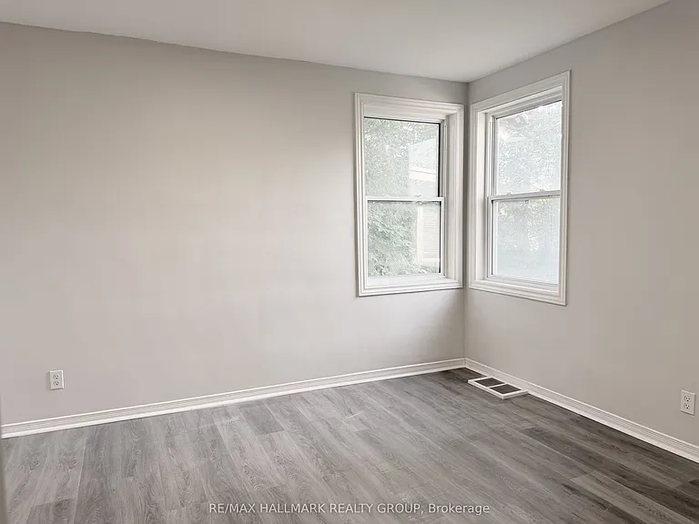 1262 Brookline Ave — Photo 8