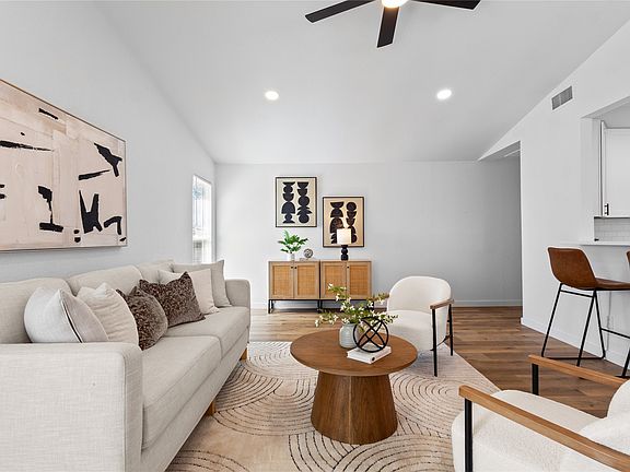 3rd image of 2600 Forest Ridge Ct