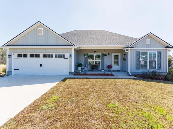 48 Hudson Dr, Ray City, GA 31645