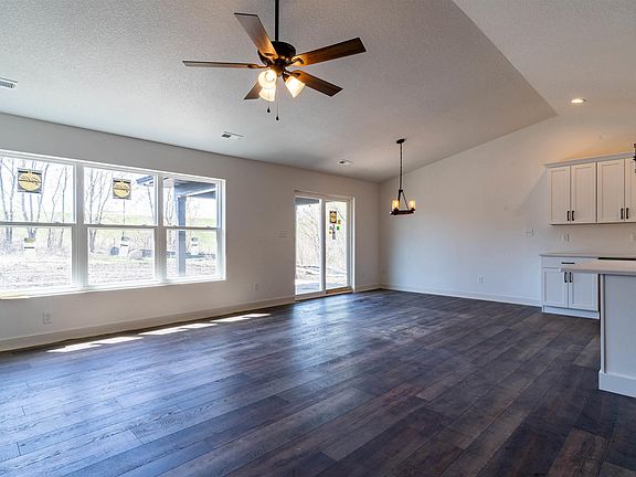 4th image of 603 Spruce Hills Dr