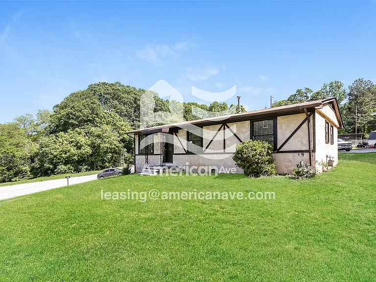 528209_002_front_view_13730580.jpg