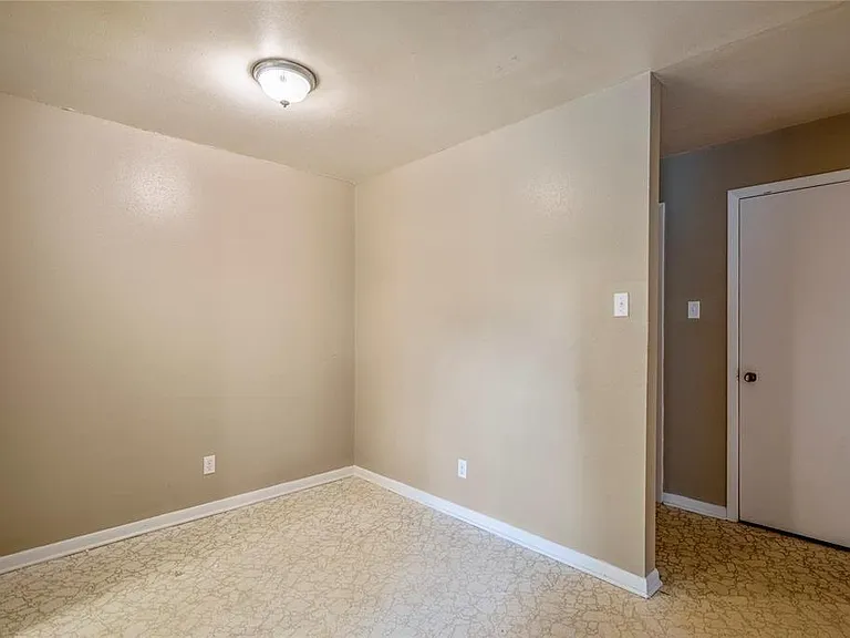 3532 Midwest Dr #C — Photo 9