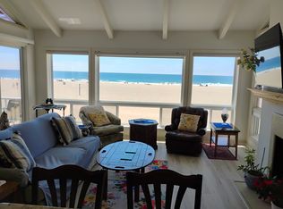 1806 W Oceanfront APT B, Newport Beach, CA 92663