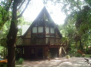 221 Arlington Ave E, Oldsmar, FL 34677