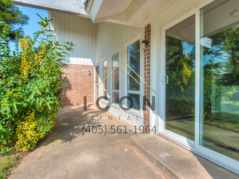 515 N Robin Way — Photo 2