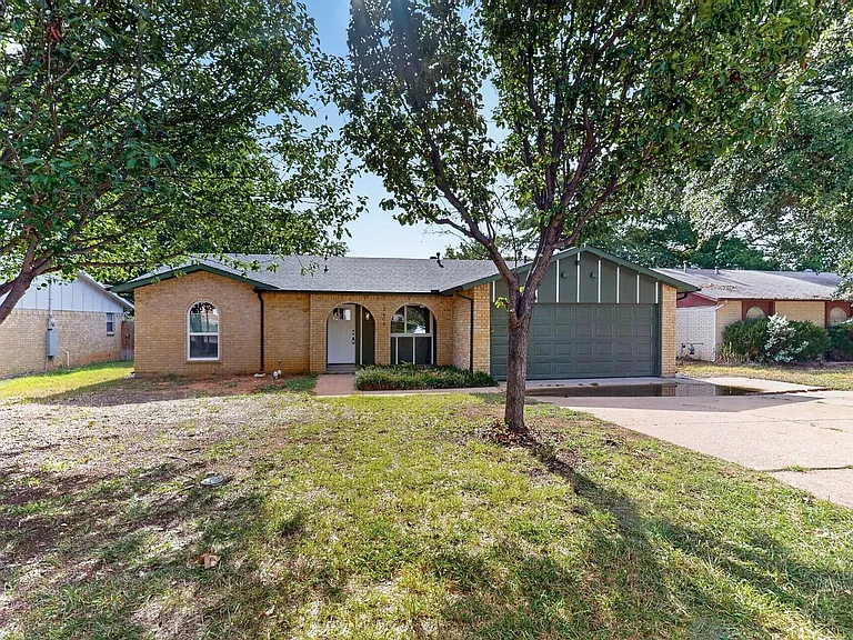 2606 Hilldale Blvd — Photo 6
