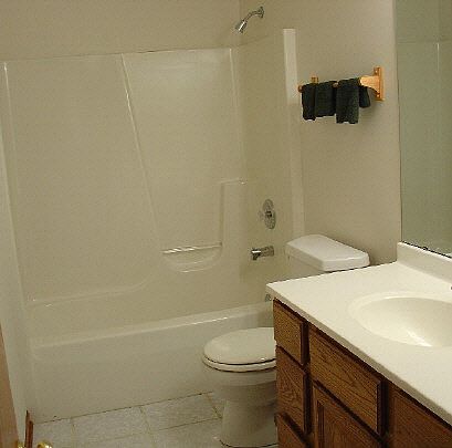 5th image of 323 Candlewick Dr NE