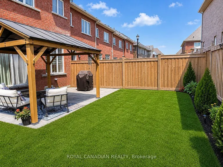 64 Lyle Dr — Photo 3
