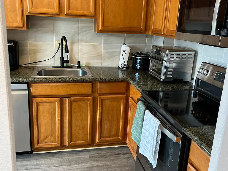 900 Saturn Dr #605 — Photo 11