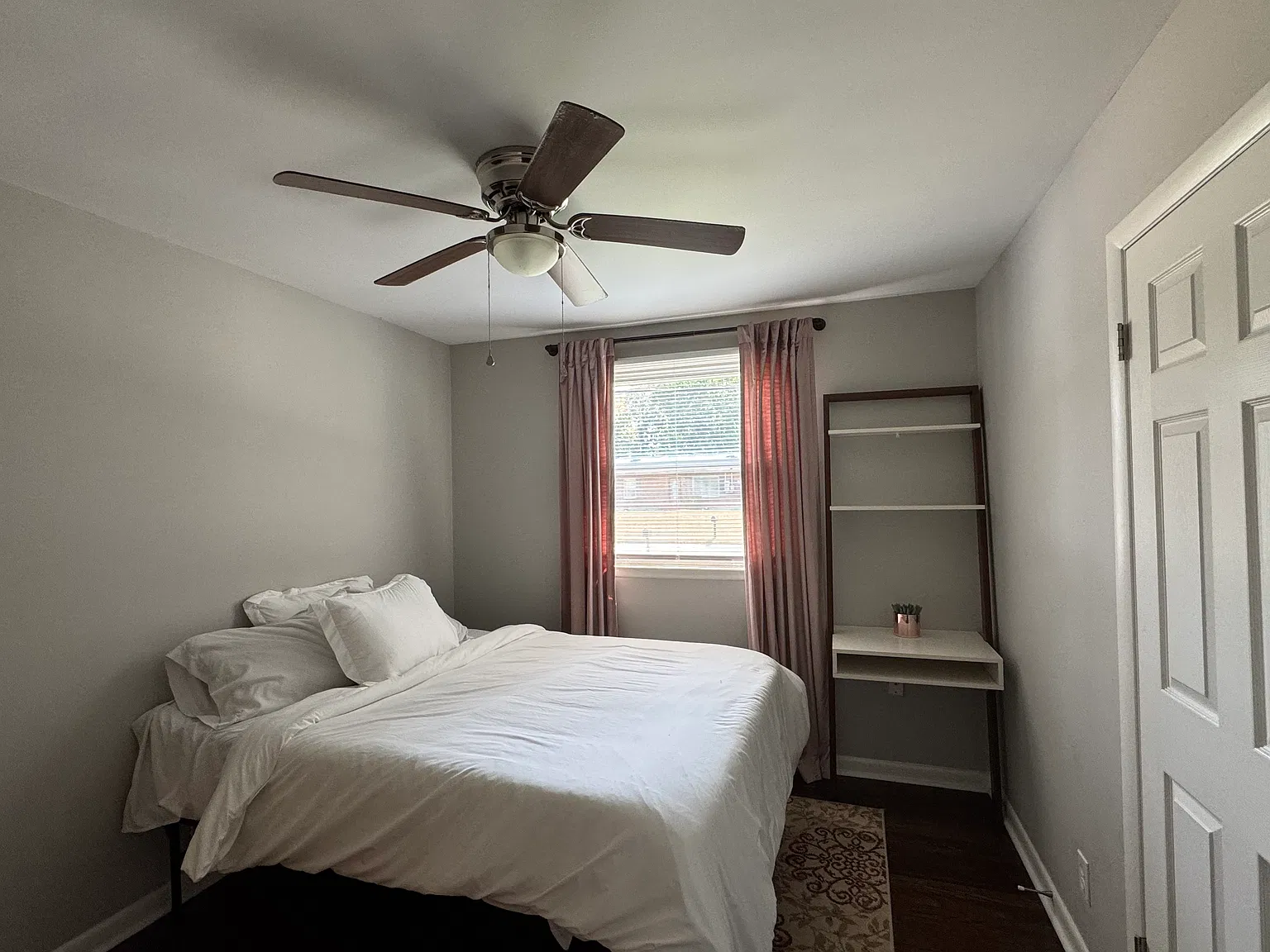 3 bed, 1225 sqft, $3,000 — Photo 1